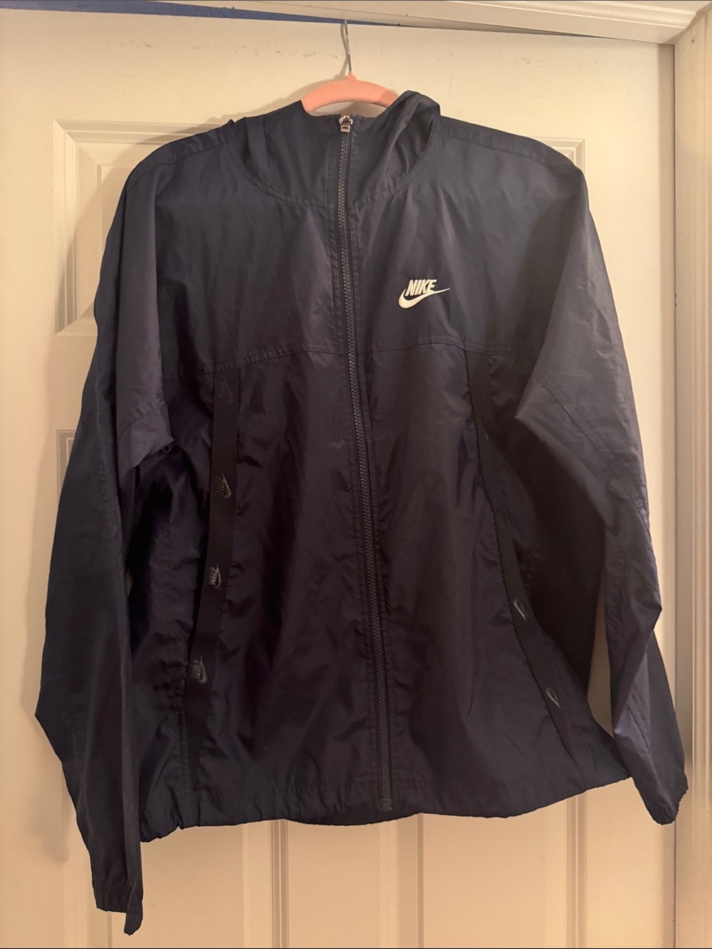 Nike Women’s Navy Blue Lightweight Windbreaker Jacket